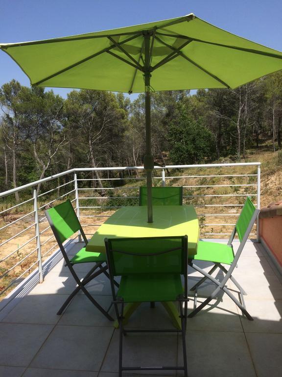 Appartement Les Ecureuils La Roque-d'Antheron Exterior photo